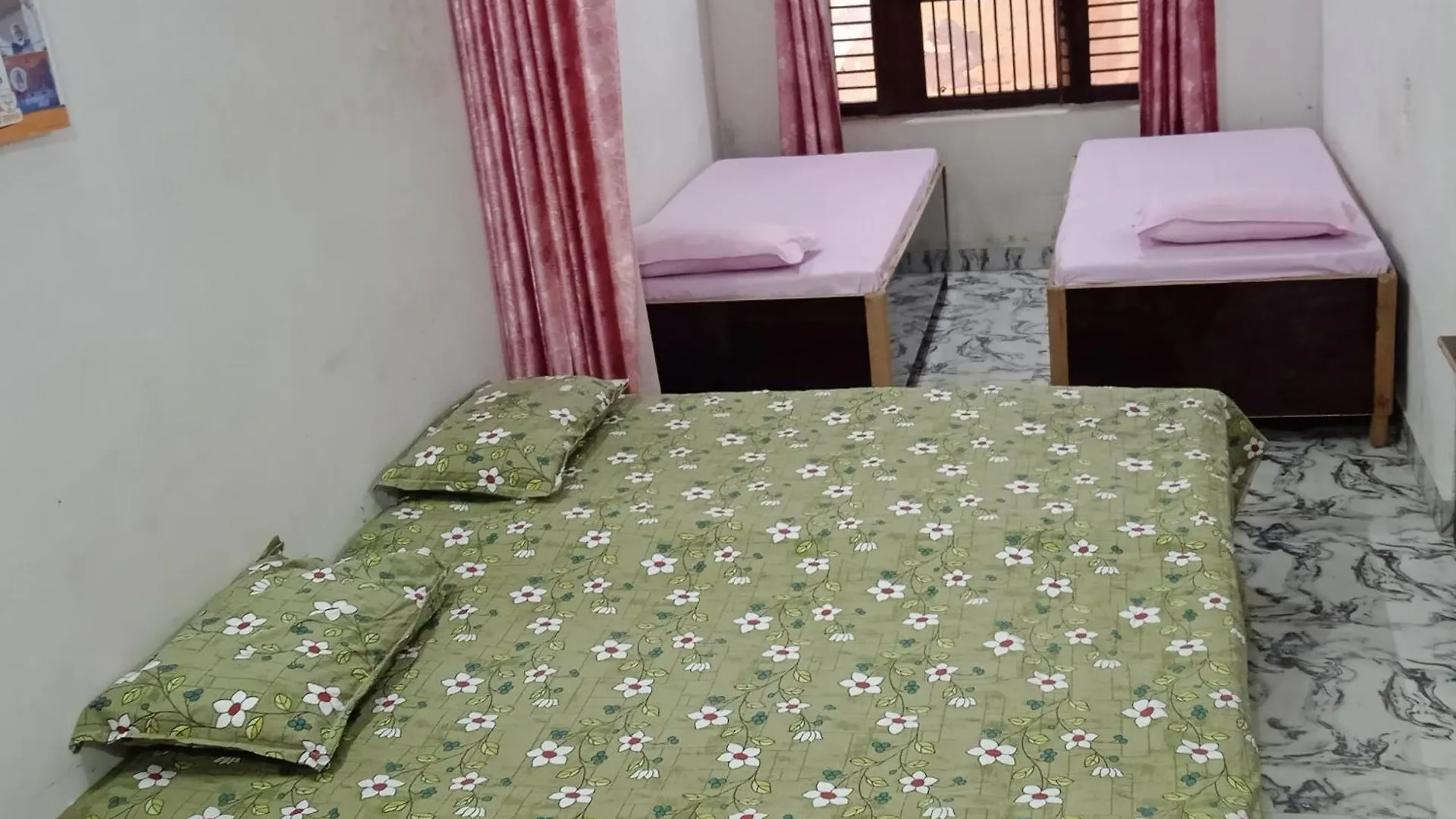 Ayurveda Bhavan Homestay Non-Ac Varanasi Gasthof